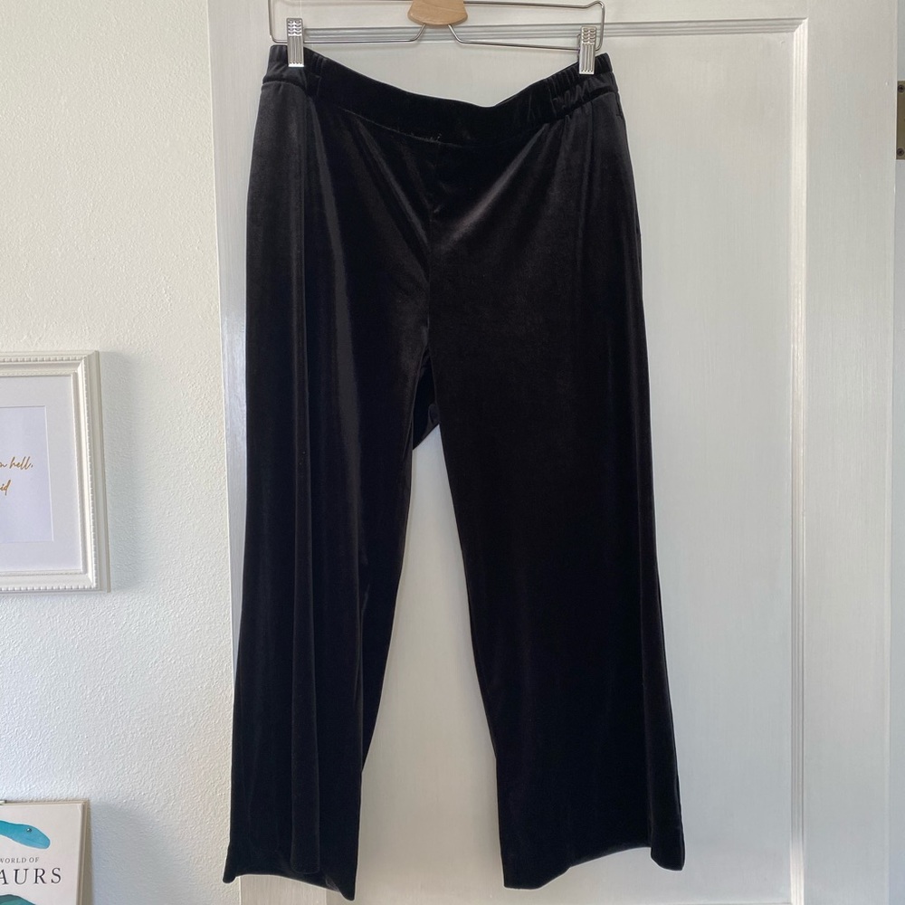 Black Velvet Cropped Wide-leg Pants